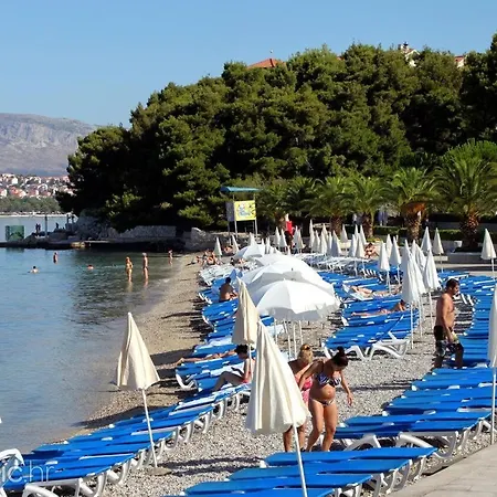 Grand Mirela * Podstrana