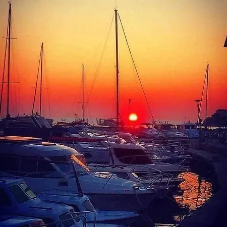 Grand Mirela